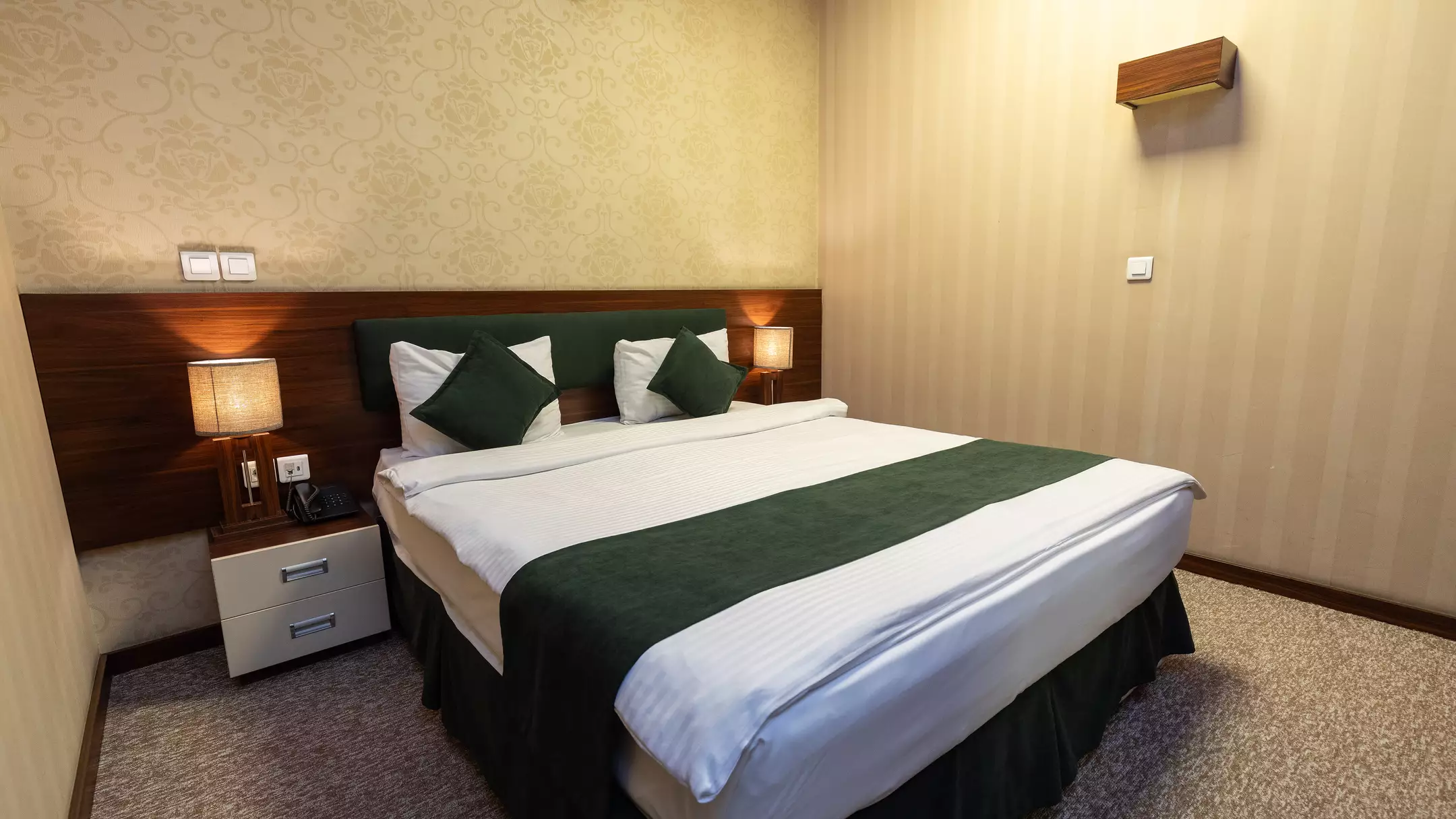 Alibaba https://cdn.alibaba.ir/ostorage/hotel-accommodation-images/68ac4246a1e6f83605b7e051_چهارتخته کانکت (3).webp